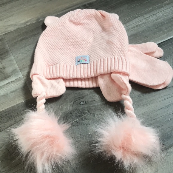 NygB infant hat and mittens set. - Picture 4 of 8